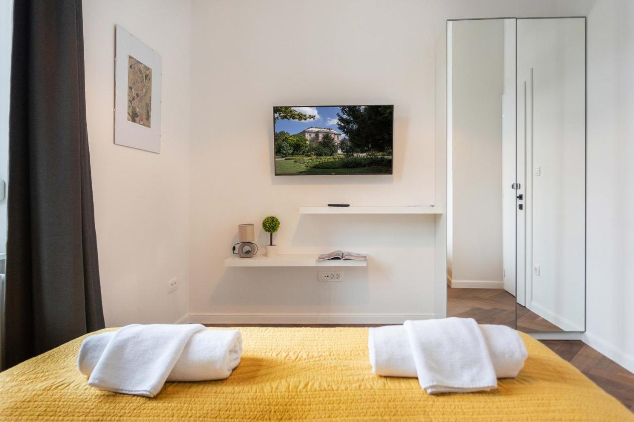 Modern And Design Apartment Near The Main Square Ζάγκρεμπ Εξωτερικό φωτογραφία
